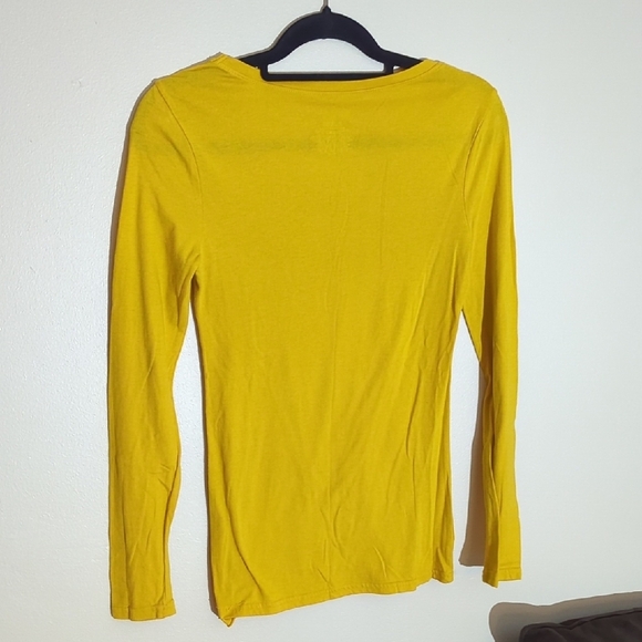 No Boundaries Yellow Fitted Long Sleeve Tee - Picture 4 of 6